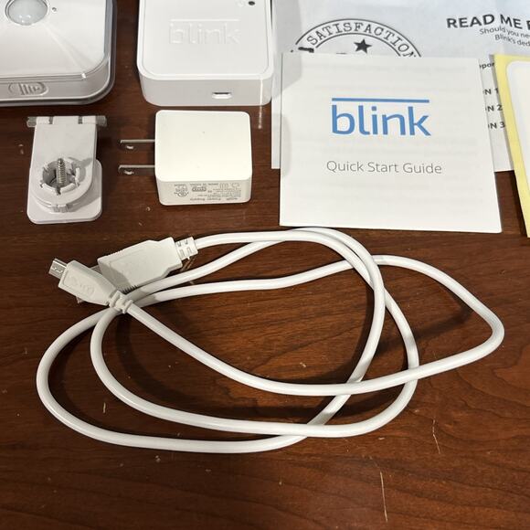 Blink Battery Powered Indoor HD Video Smart Home Security Camera System White - Picture 3 of 9